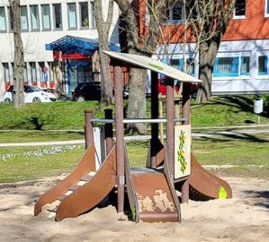 Play combination