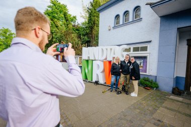 NRW Buchstaben vor dem Stadttheater