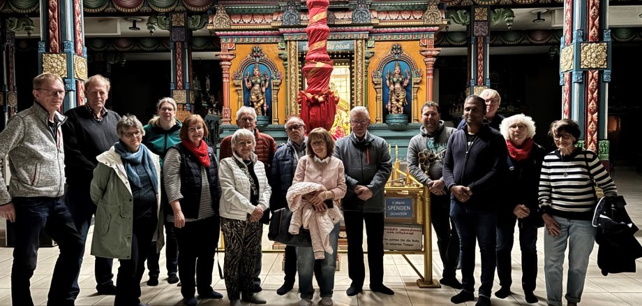 Gruppenbild im Tempel